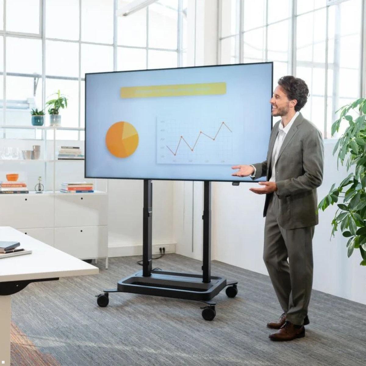 Vogels RISE 5308 mobiler elektrischer TV Ständer, 80 mm/s, Doppelrollen, Anwendungsbeispiel Vogels RISE 5308 mobiler elektrischer TV Ständer, 80 mm/s, Doppelrollen, Anwendungsbeispiel