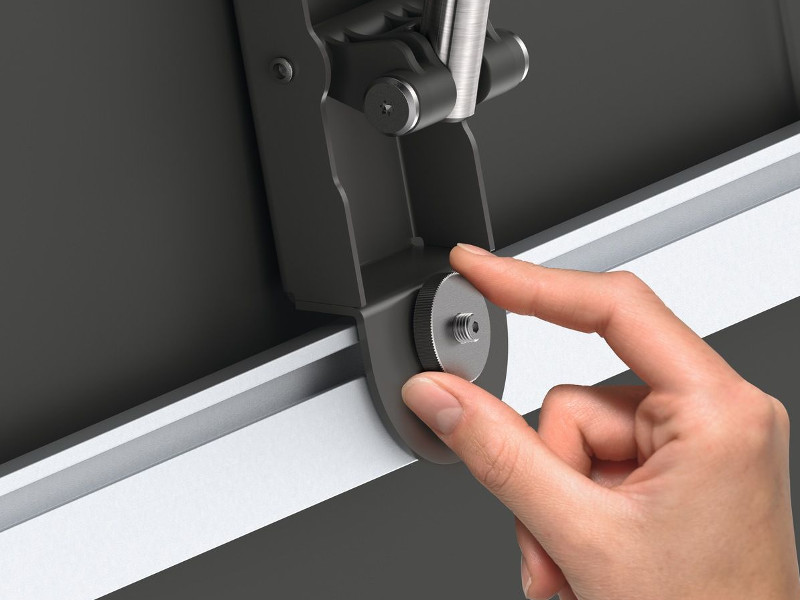 Vogels THIN 525 ExtraThin schwenkbare TV Wandhalterung Montage