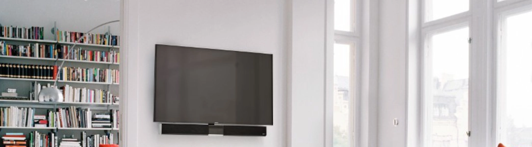 Vogels Soundbar Lautsprecher Halterung unter TV Gerät Vogels Soundbar Lautsprecher Halterung unter TV Gerät